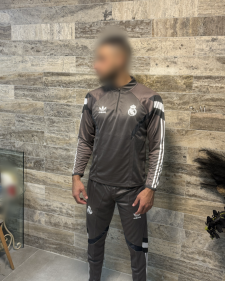 طقم تدريب ريال مدريد