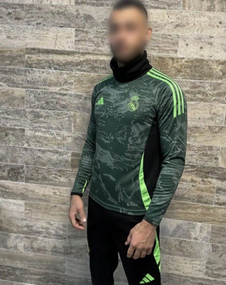 طقم تدريب ريال مدريد